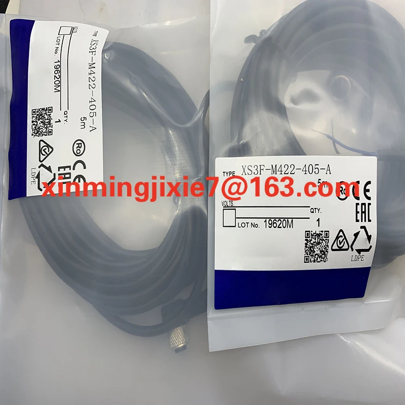Sensor connection cable Integrated Circuit  XS3F-M321-305-A XS3F-M322-302-A XS3F-M321-302-A XS3F-M422-402-R XS3F-M421-402-R