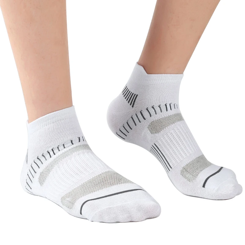 Men's Trendy Striped Sport Socks 5/10 Pairs Multicolor Breathable Comfortable for Running Basketball Gym And Casual Wear view 5