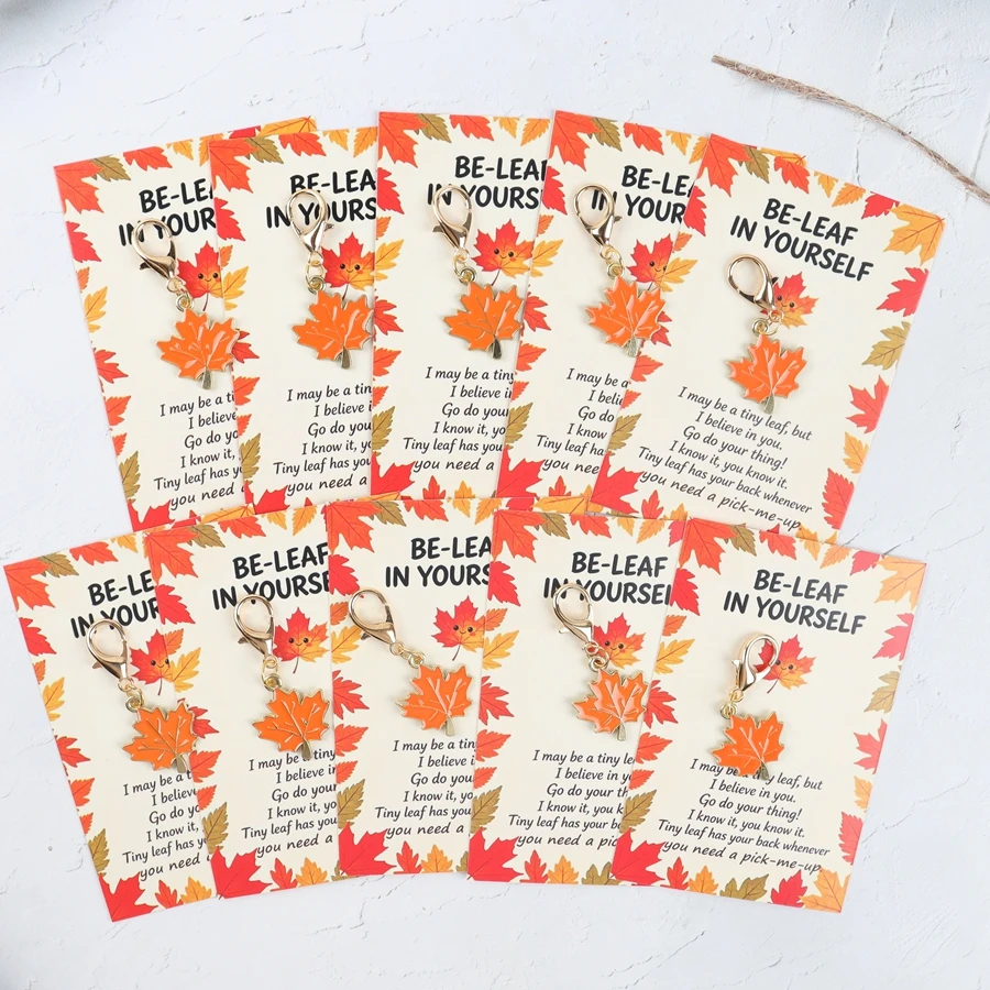 10 Creative Maple Leaf Pendant Keychains, with Accompanying Greeting Cards, Thank You Gifts, Halloween, Thanksgiving, Christmas, Autumn Harvest Gifts, the Best Gifts for Friends.
