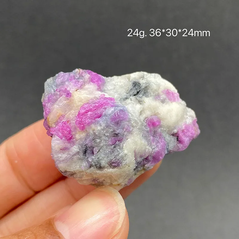 100%  Natural Myanmar ruby Mineral Specimens Stones and Crystals Healing Crystal