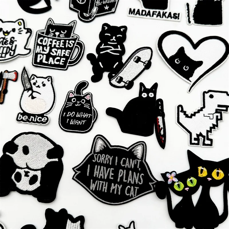 Cartoon Cat Iron On Embroidered Patches DIY Black White Patches For Clothing thermoadhesive Patches On Jacket  Applique Decorate