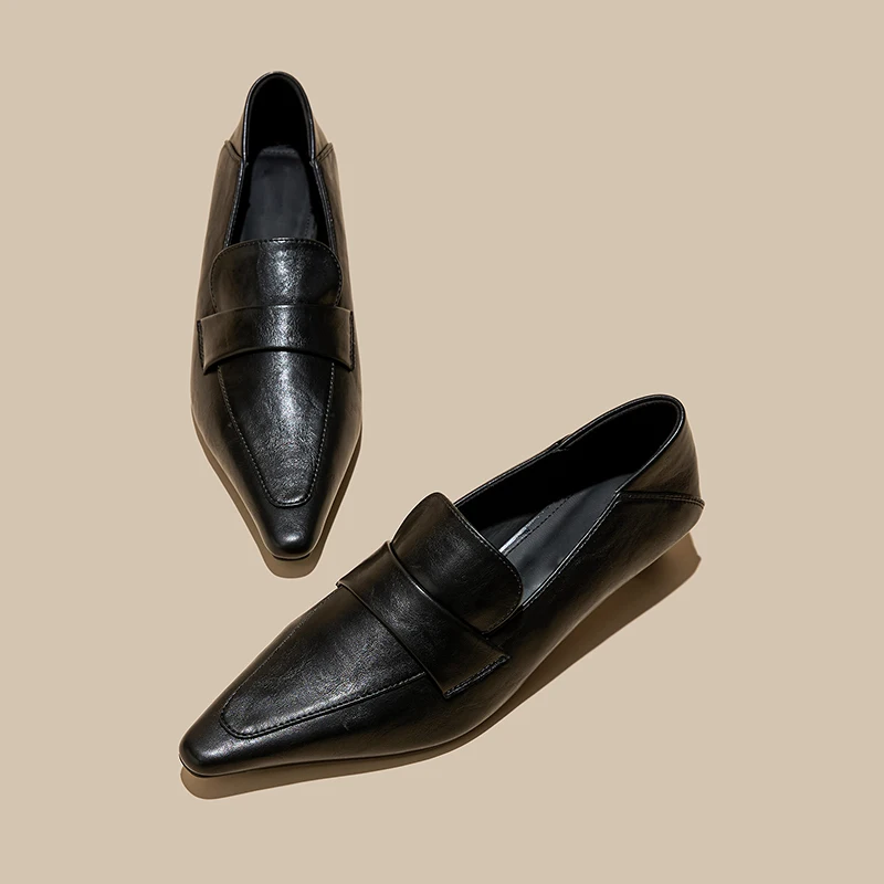 AIYUQI Women Pointed Toe Low Kitten Heel Loafers Vintage Faux Leather Slipon Pumps Elegant Office Commute Dress Shoes for Ladies