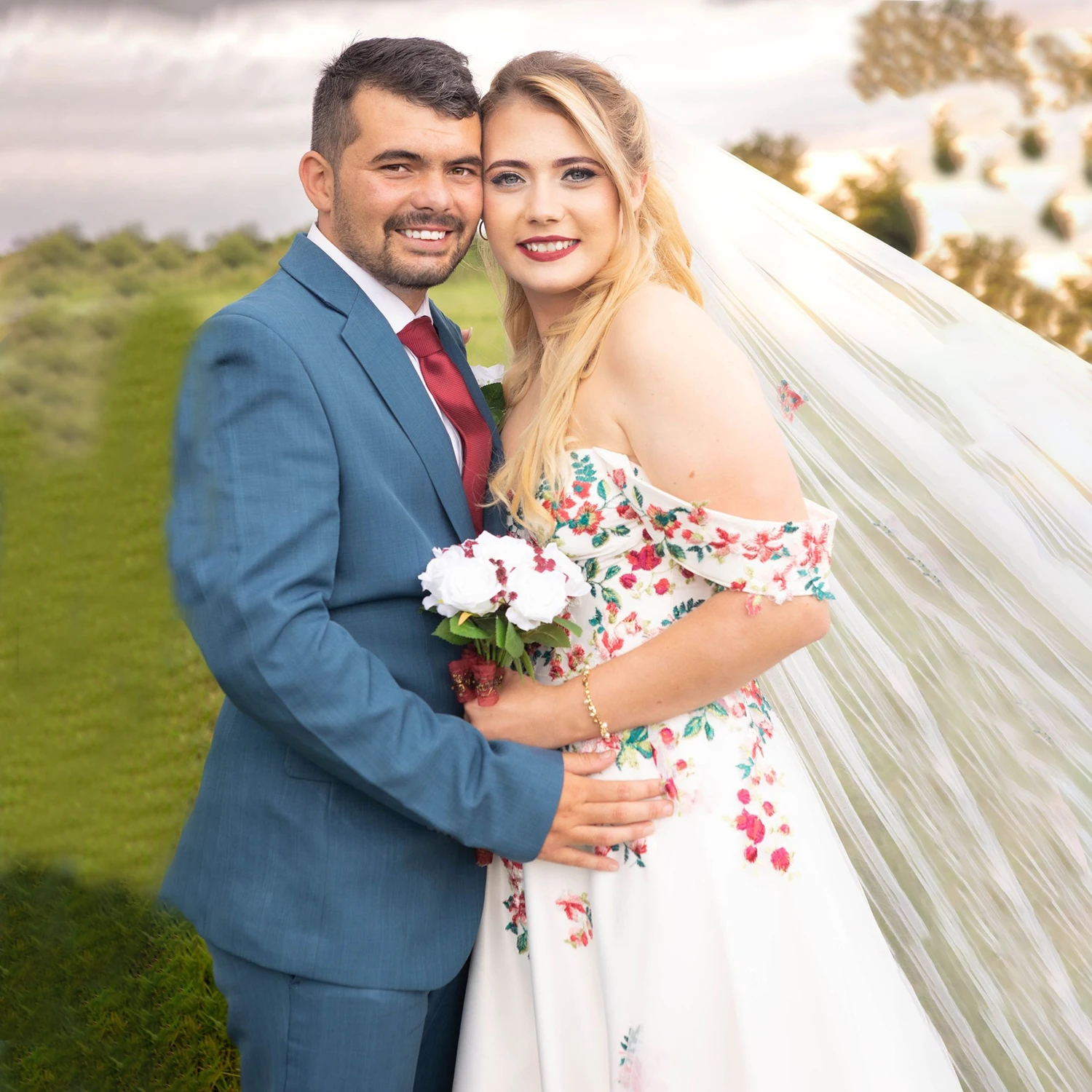 قبالة الكتف الحبيب المطرزة الدانتيل فساتين الزفاف خط ملون ريفي زيبر فساتين حفلات الزفاف تخصيص حجم كبير