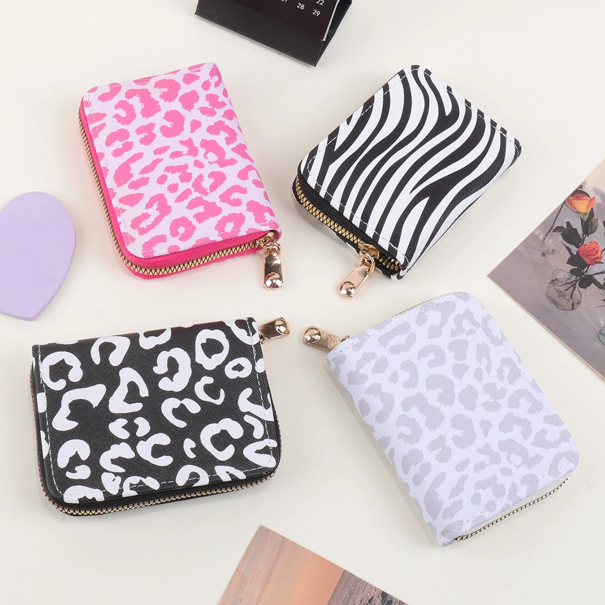 Mini-Clutch-Geldbörse mit Leopardenmuster, kurzer Kreditkartenhalter, Unisex-Karten- und Münzgeldbörse, niedliche Aufbewahrungstasche für Geschäfts-ID, Geschenk