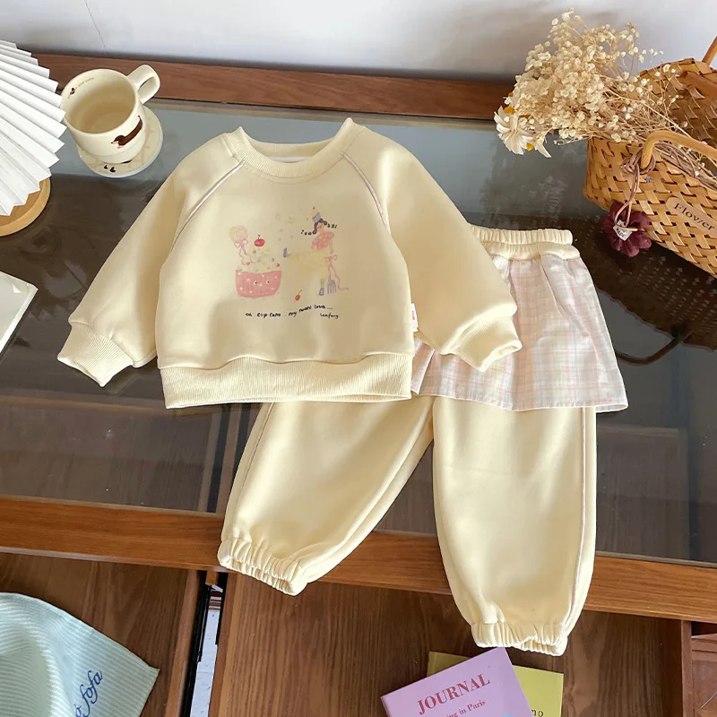 

Girls' Sweatshirt Set 2026 Spring Autumn Round Neck Cartoon Long Sleeve Top Girls Casual Loose Waist Plaid Skirt Pants