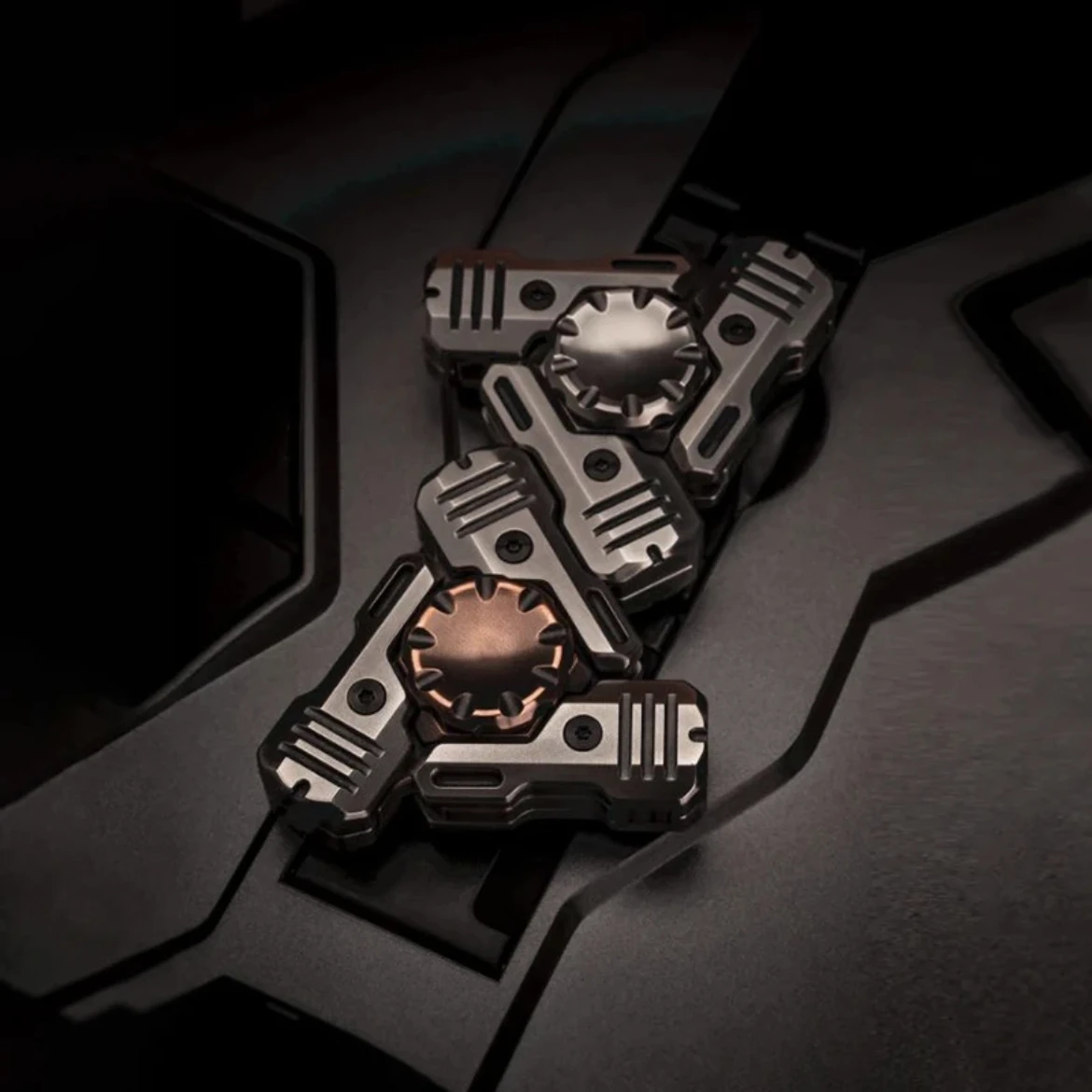 Retro Mecha Sensory Toys Edelstahl Fidget Spinner Slider EDC Metall Anti Stress ADHS Fidgeting Toys mit Keramiklager