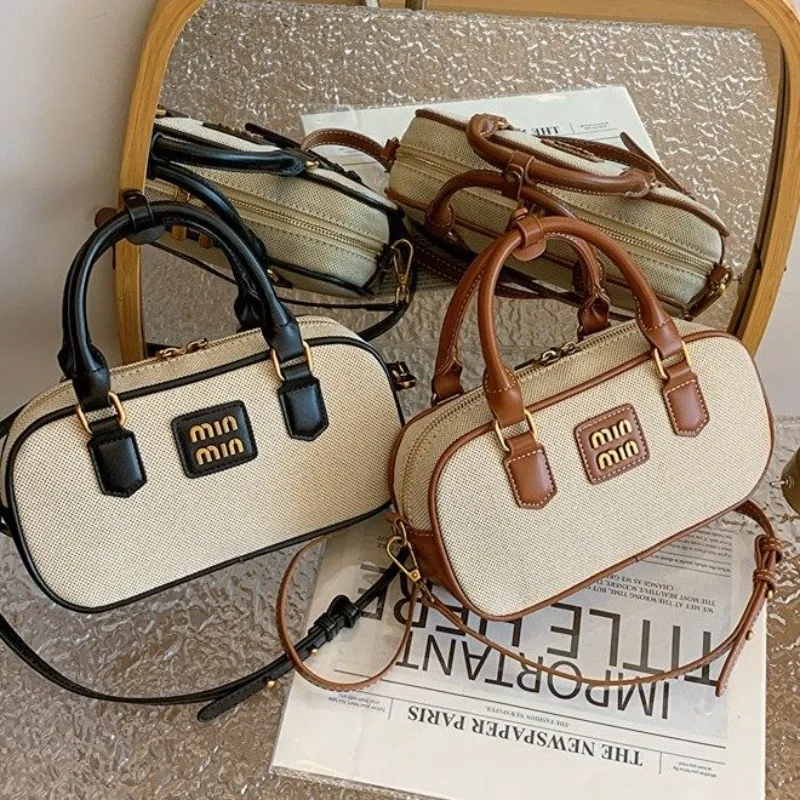 

Chic Vintage Luxury Crossbody Bag Women Large Capacity Niche Design Commuter Shopping Travel Daily Versatile Shoulder Bag