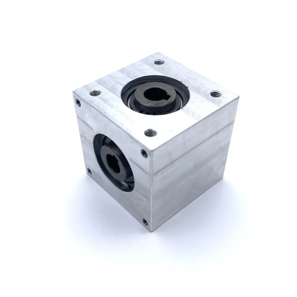 

Small Bevel Gear Angle Reducer Gearbox 1:1 Right Angle Drive Reversing Gearbox shaft Keyway/Hexagonal Hole