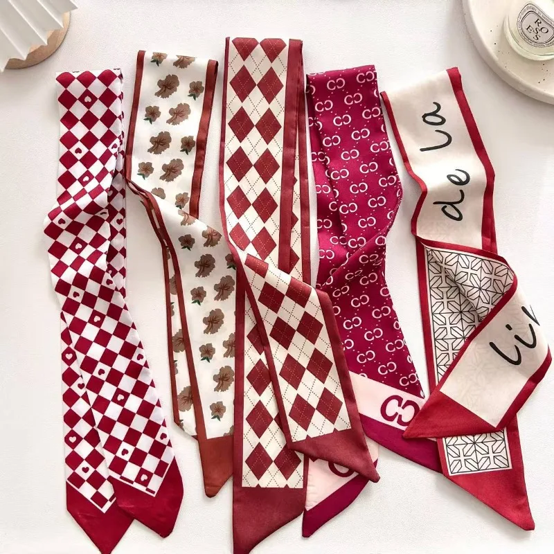 

Ретро-красный маленький шарф для женщин: многофункциональный аксессуар для волос, украшение для сумки, декор для подарочной коробки, элегантный модный аксессуар для повседневного образа