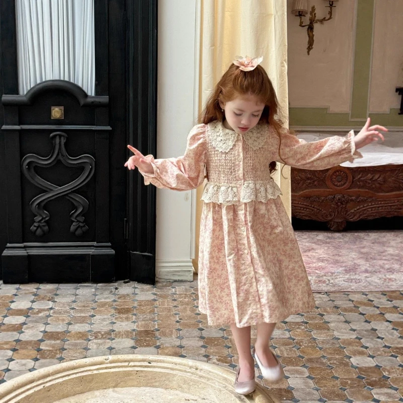 

2025 Autumn and Winter Girls' New Floral Brushed Lapel Vintage Long Sleeved Dress