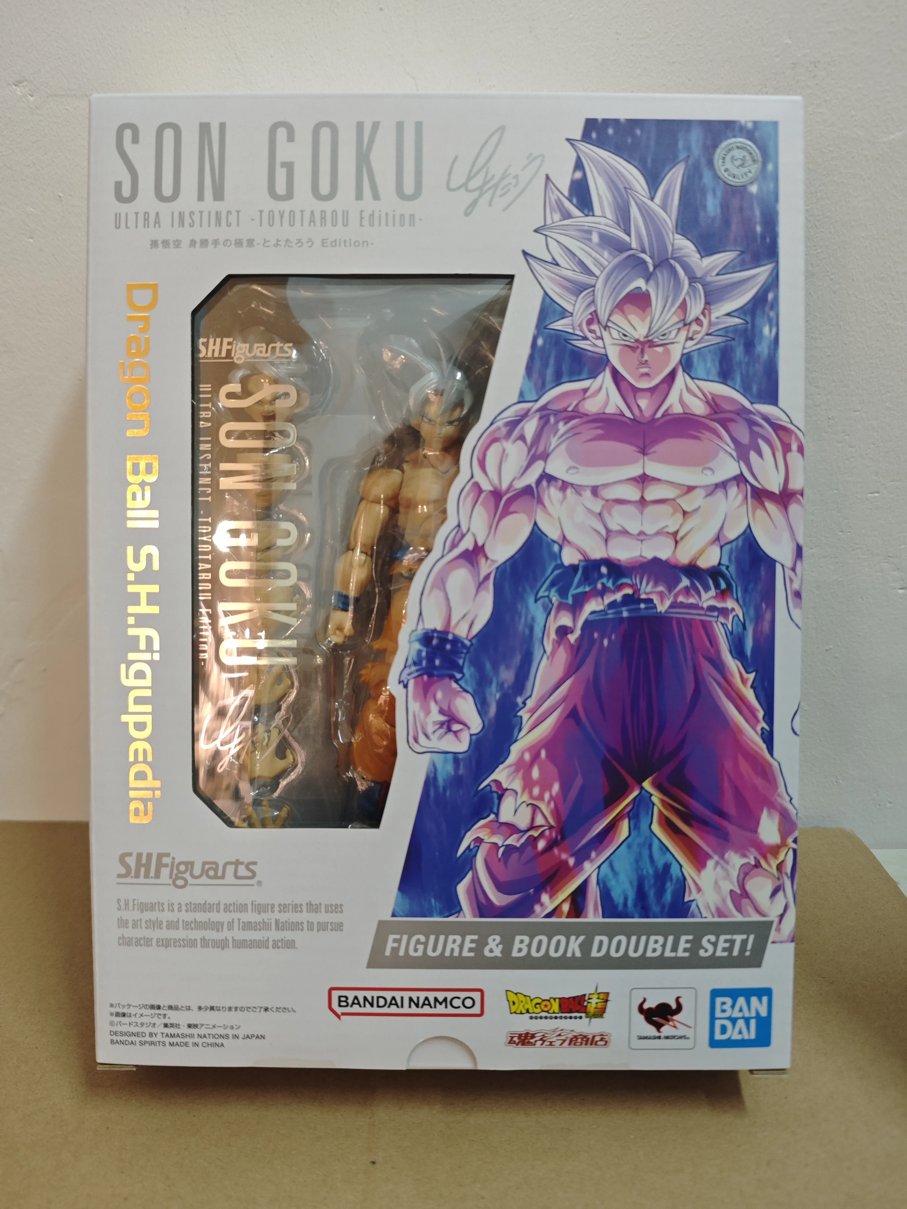 Original Bandai S.h.figuarts Shf Dragon Ball Z Son Goku Figure&book Set Ultra Instinct -toyotaro Edition Vj30th Anime Toys