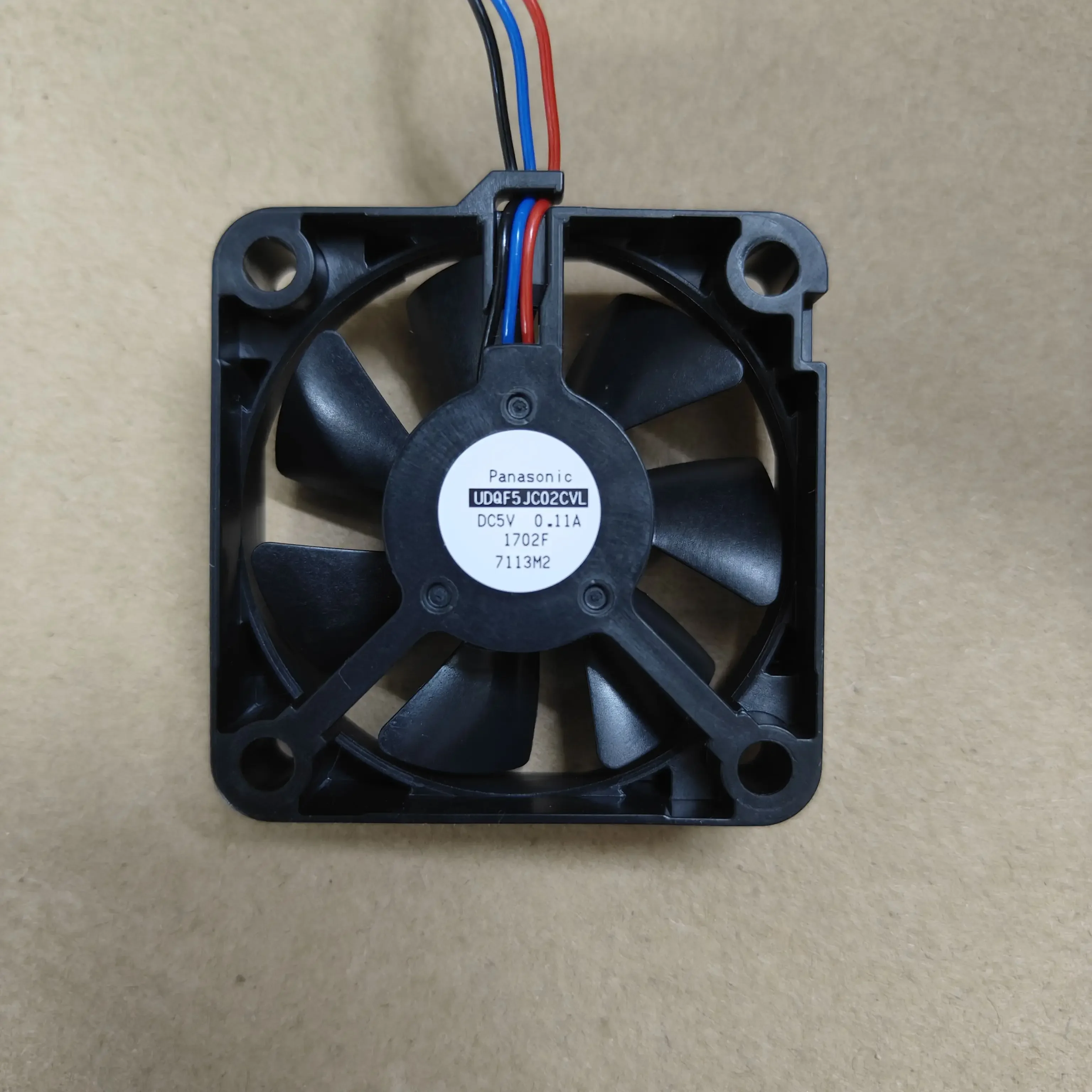 Geeignet für Toyota VELLFIRE ALPHARD BMW Auto LED-Scheinwerferlinse Lüfter 5V Original Original Auto stumm