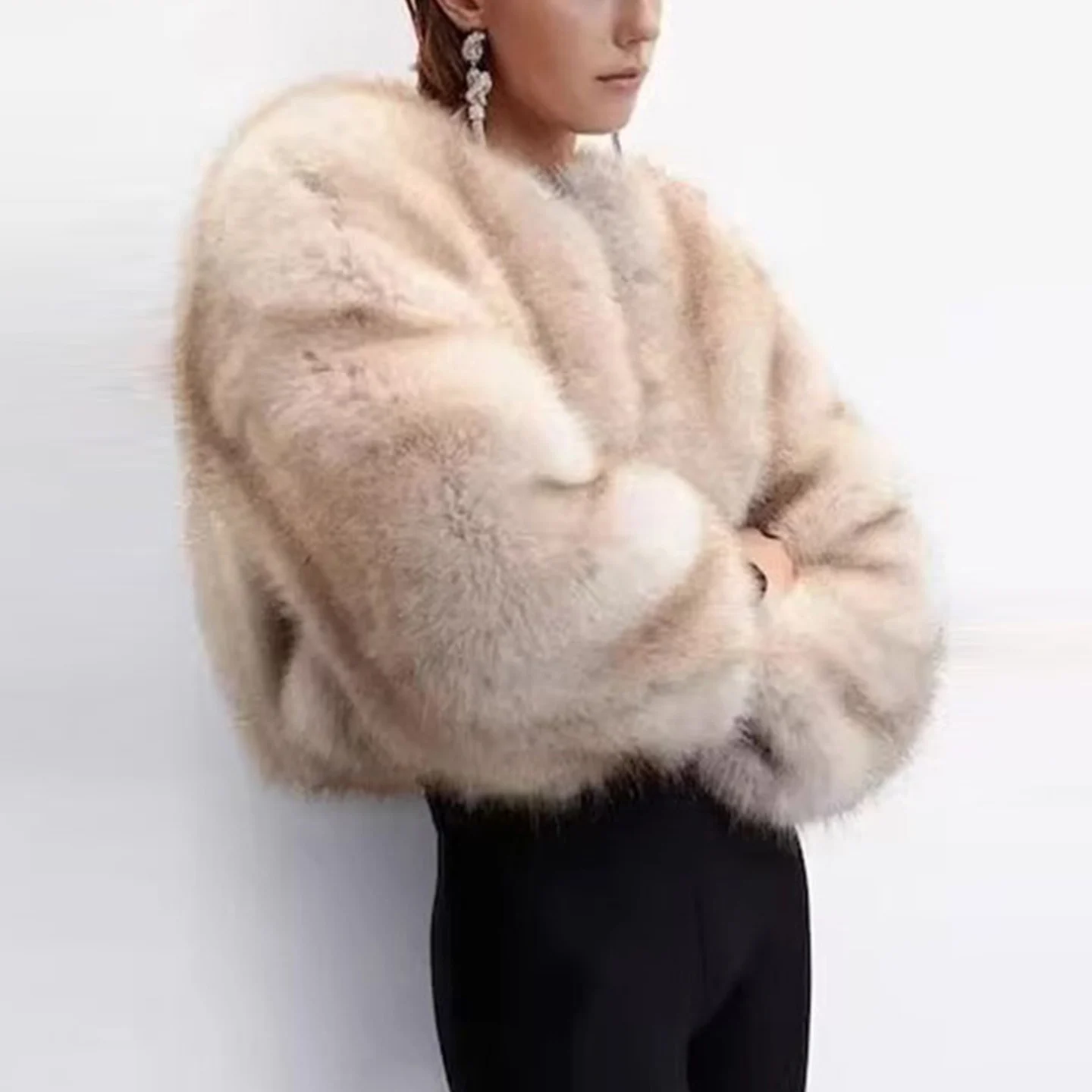 패셔너블한 퍼 효과 코트 여성용 슬림핏 가을 신상품 Z 스탠드핏 아우터웨어 기타 소재 여성 자켓