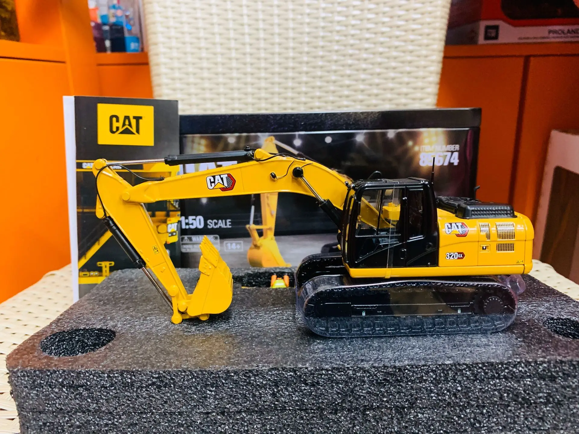 320 GX Hydraulic Excavator 1:50 Scale Metal Model By DieCast Masters DM85674