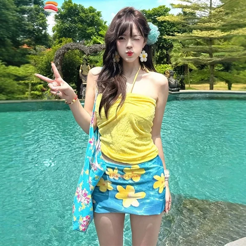 

Elegant Women Beach Halter Strapless Top Two Piece Set Fashion Hot Spring Swimwear Summer 2025 New Sexy Vintage Skirt Outfits