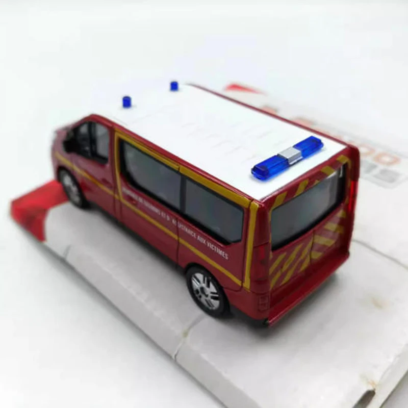 دييكاست 1:43 ريد فان الشرطة سبيكة نموذج سيارة الكبار الكلاسيكية جمع ثابت عرض ألعاب للأولاد