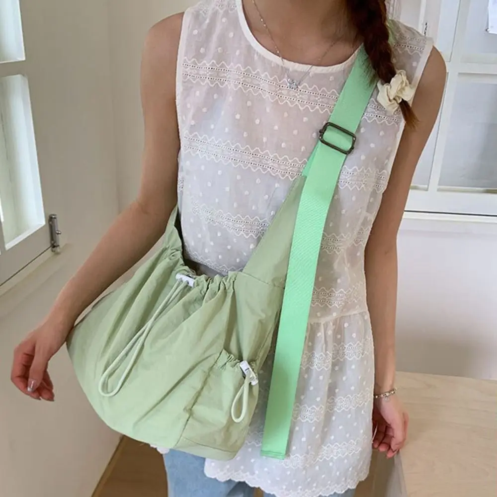 

Trendy Korean Nylon Shoulder Bag Pleated Large Capacity Drawstring Tote Bag Waterproof Commut Crossbody Bag Handbag