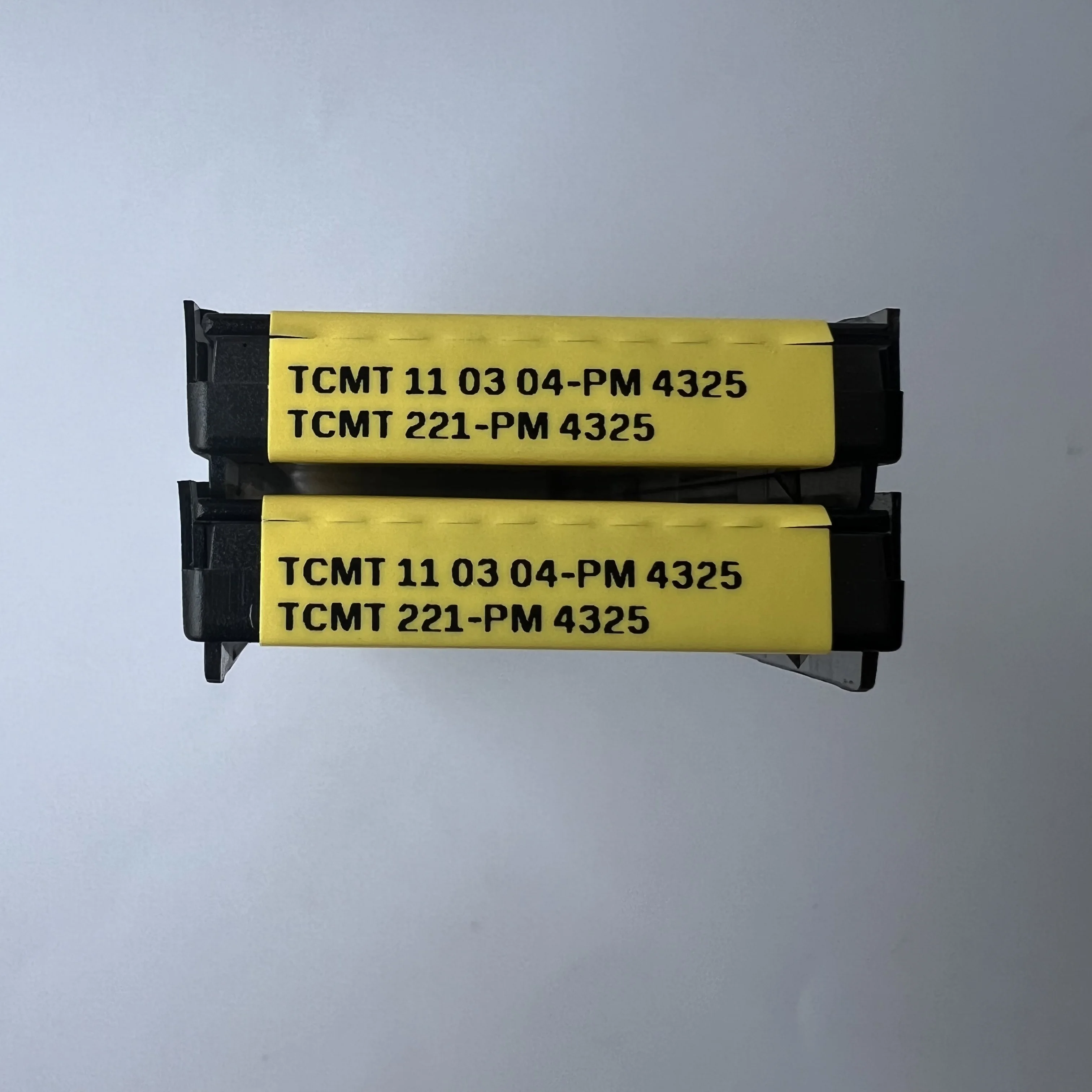 

TCMT110304-PM 4325 / Original product CNC cemented carbide blade 10 Pcs