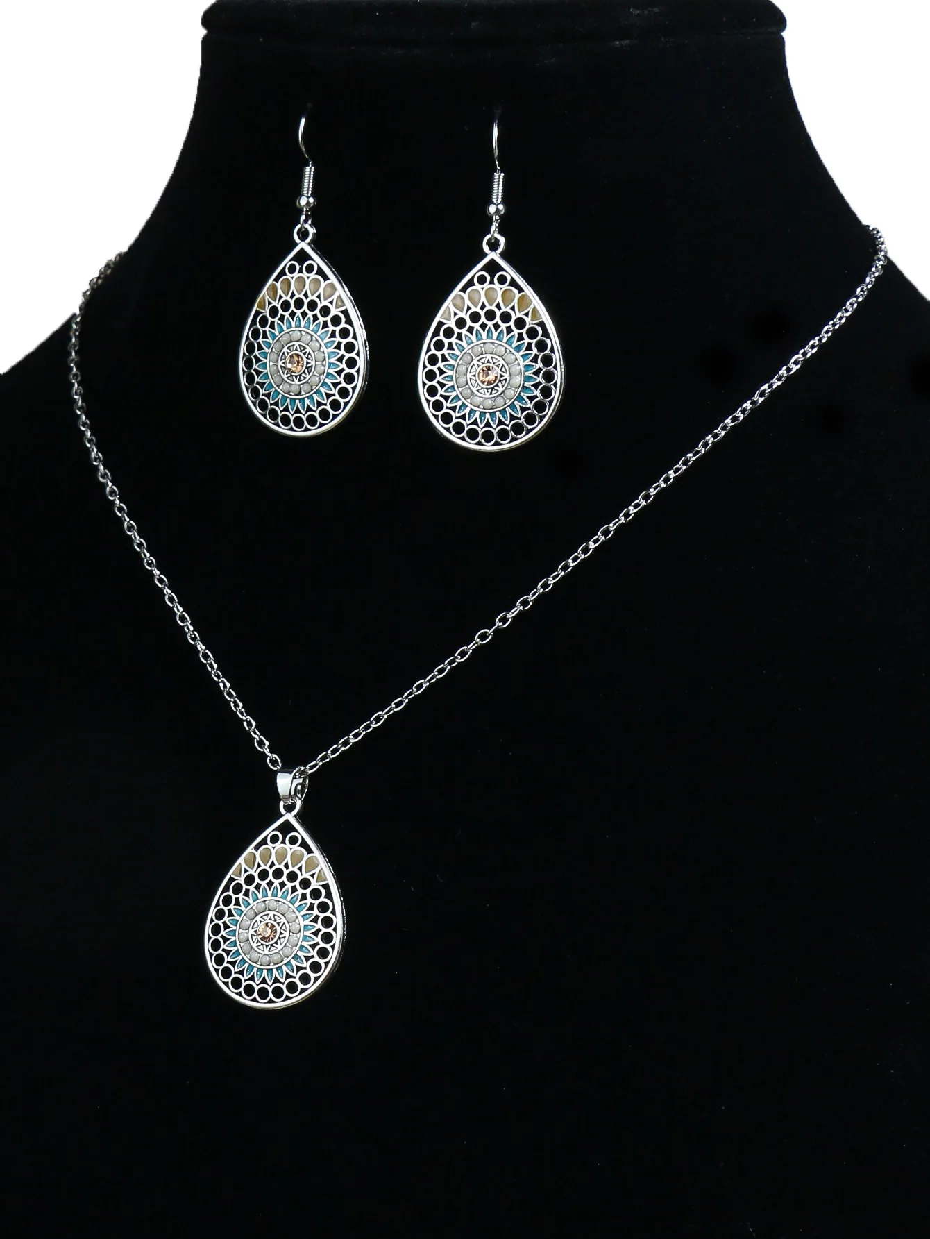 Ethnic Feng Shui Droplet Hollow Colored Glazed Earrings for Women Bohemian Vacation Short Necklace Jewelry Set