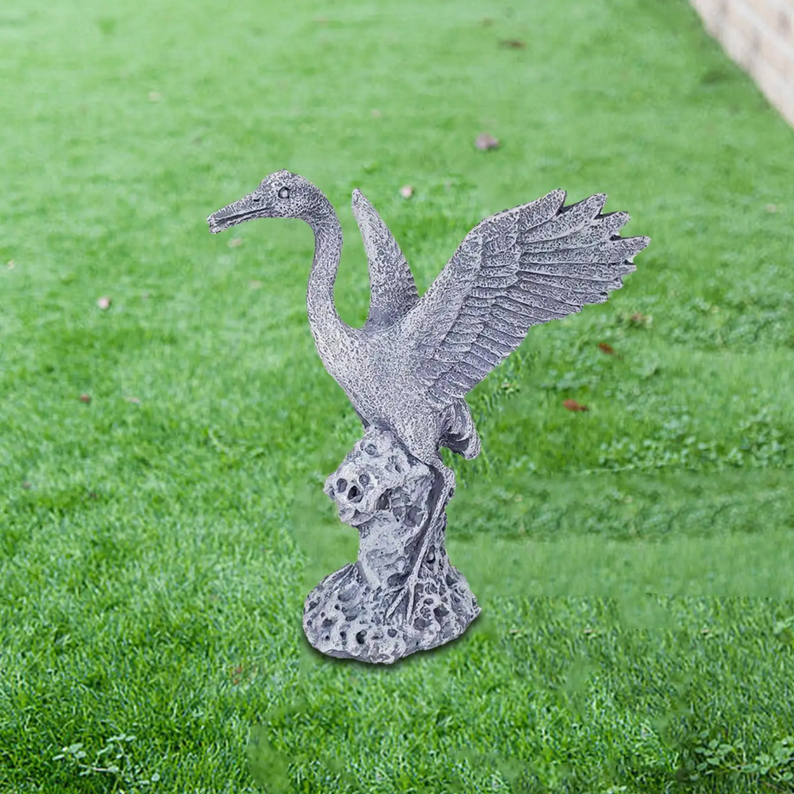 

Garden Crane Statue Crane Figurine Collectibles Bird Sculpture Decorative for Balcony Bedroom Courtyard Pathway Yard