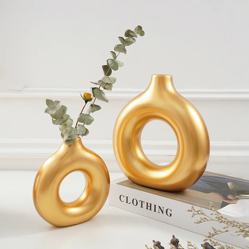 

1PC Nordic geometric simple O-shaped vase, resin material warm home decoration vase, suitable for living room and study