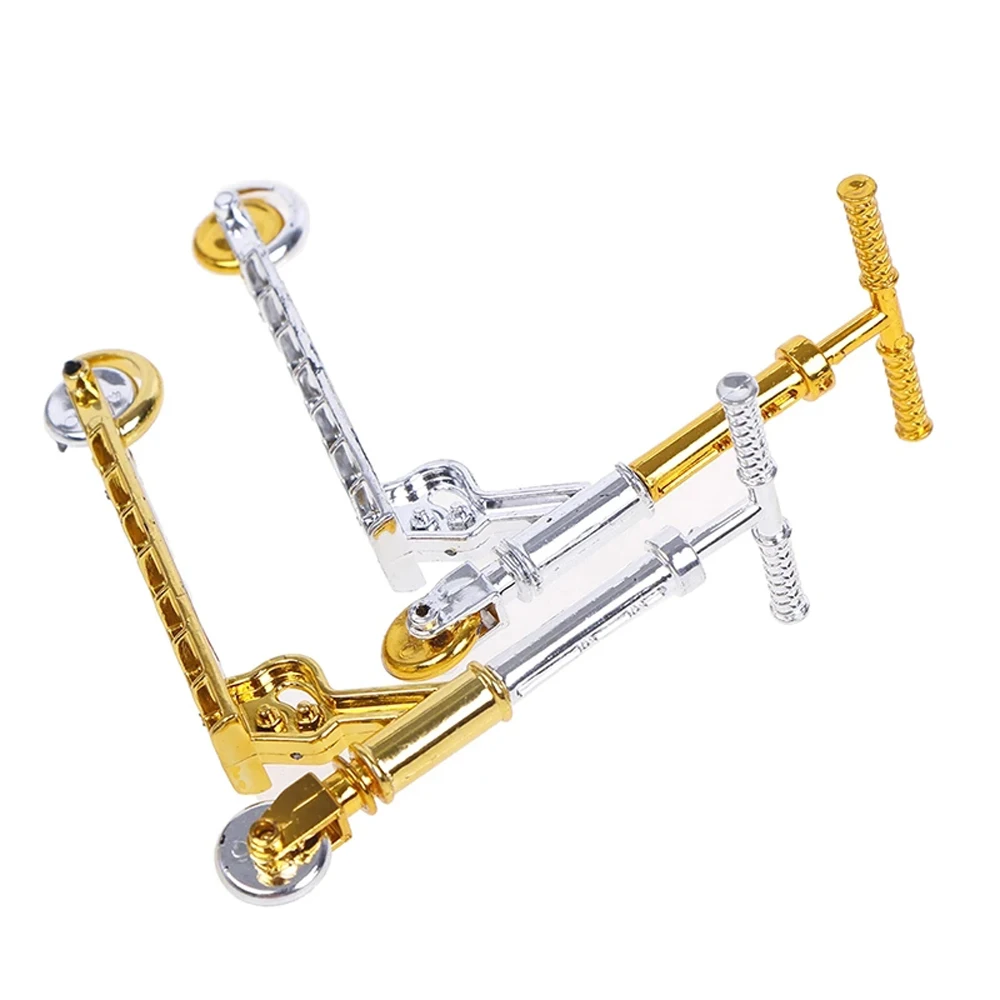 Quality Educational Toys Fingerboard Skateboard Finger Bike Finger Scooter Two Wheel Scooter Mini Scooter Mini Finger Scooter