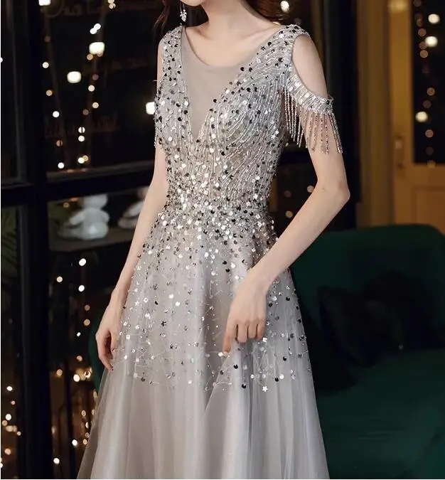 Silver Gray Prom Dresses Sequined Tulle 2022 Elegant O-Neck Sleeves Tassels A-Line Formal Banquet Evening Gowns With Beads New