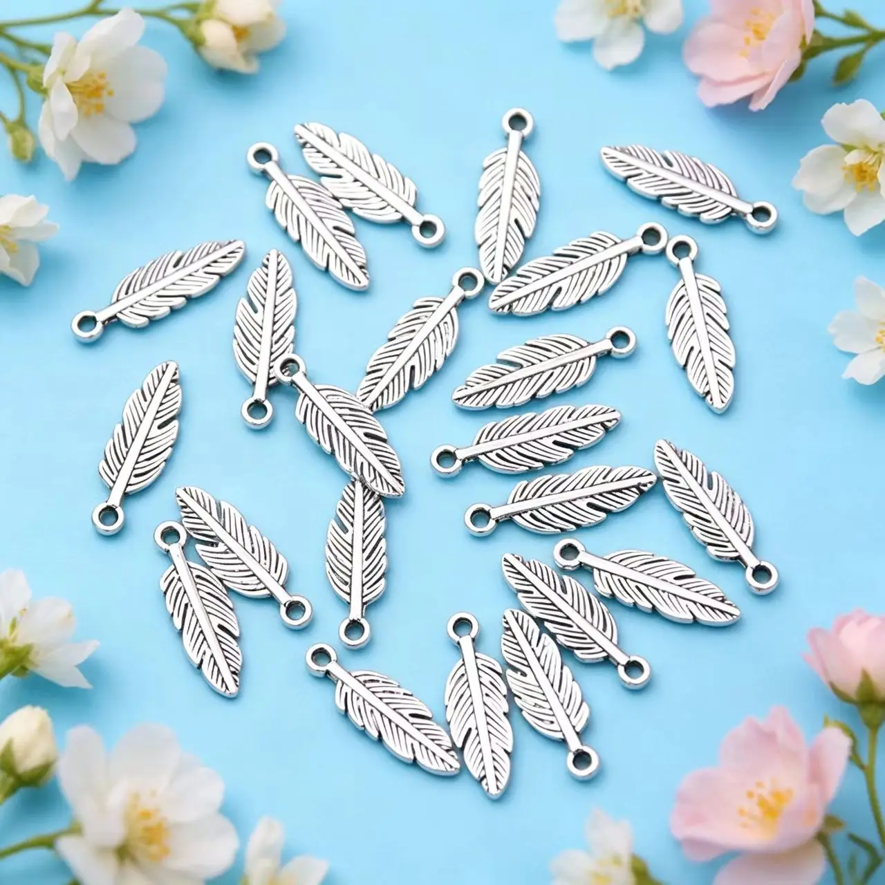 40Pcs 2026 New 5*15mm 8 Color Metal Zinc Alloy Two-sided MINI Leaves Charms Fit Jewelry Plant Pendant Makings DIY Handmade Craft