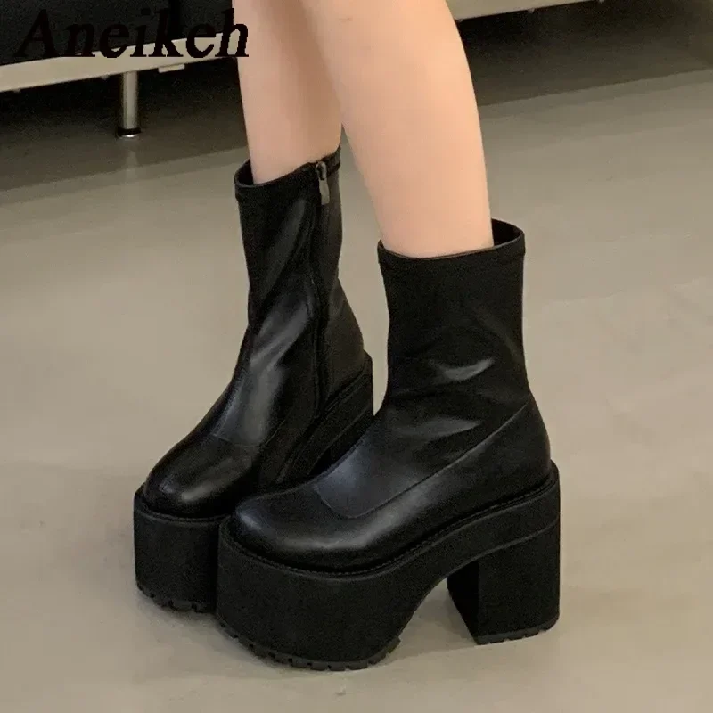 Aneikeh, nuevos zapatos de mujer de suela gruesa, botas de plataforma Punk de tacón grueso Retro, botas cortas de tacón alto con cabeza redonda, Otoño/Invierno 2025