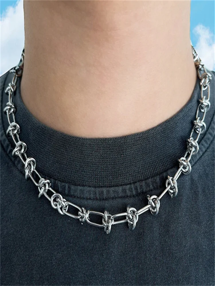 Trendy Thorn Knot Necklace for Men and Women with Trendy and Unique Design, Versatile Instagram Hip Hop Collar Chain New Style