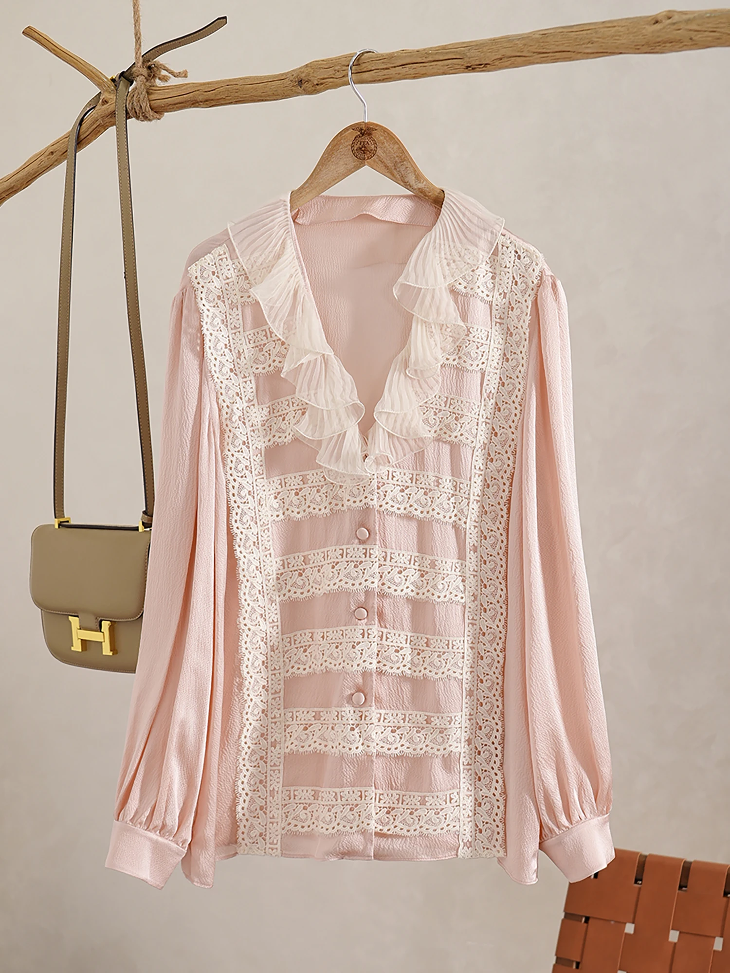 

Ele V-Ne Silk Long Sve irt Lace Insert Blooming Le Design Breathable Comfortable Women's Premium Faion irt