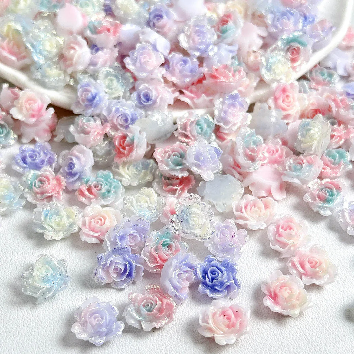 Dijes de uñas de rosas brillantes y finos luminosos, flores de colores degradados creativos 3D, decoraciones artísticas para uñas, suministros de manicura DIY