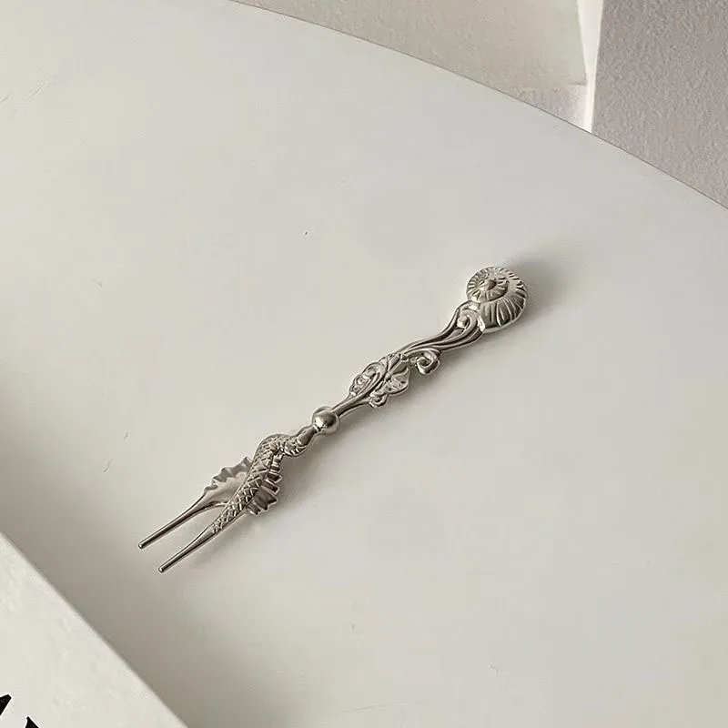 Gumai Stainless Steel Vintage Relief Conch Spoon Fork Set Gift Coffee Court Dessert High Aesthetic Value Student Spoon ﻿