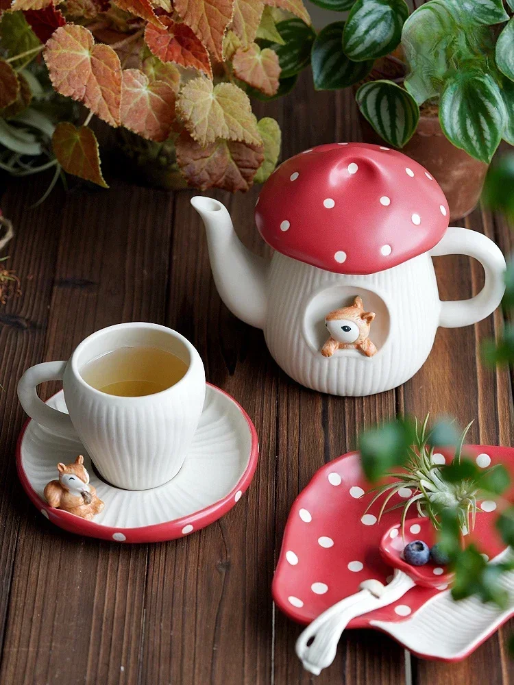 

Cute Red Mushroom Ceramic Tableware Coffee Cup Afternoon Tea Set Set Creative Cartoon Dim Sum Plate Rice Bowl Salad Bowl