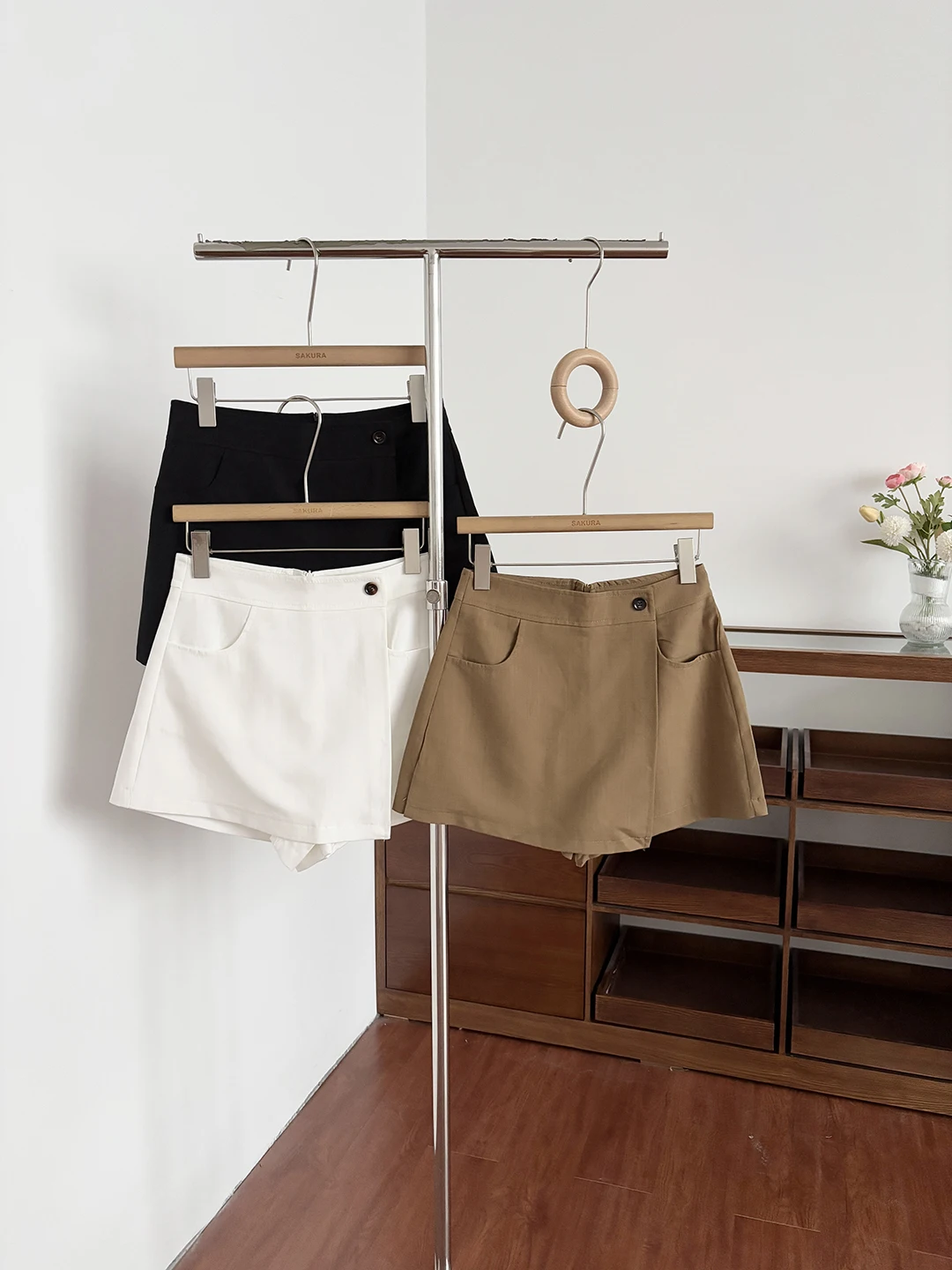 

High Waist Wide Leg Short Pants Women's Casual Style Commute Windbreaker Anti-Light Flood New Summer 2026 Korean Version
