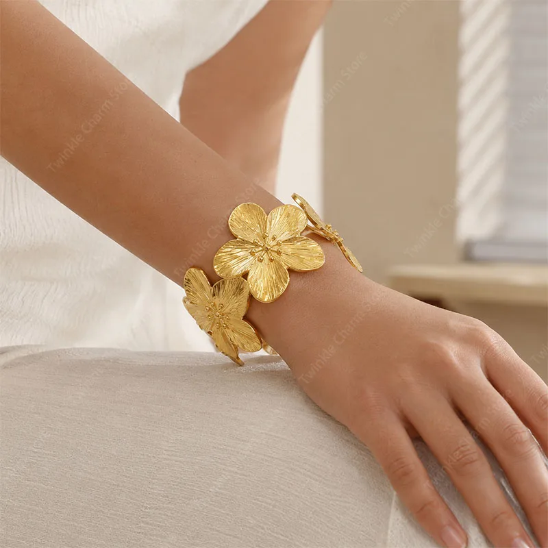 New Geometric Floral Bracelet Wide Adjustable Open Cuff Bangle 5 Flowers Gold Silver Minimalist Design Party Gift Браслет