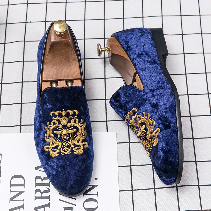 Embroidery Suede Leather Shoes Summer Moccasins for Men Comfortable Flats Casual Men Loafers Wedding Shoes zapatos de hombre