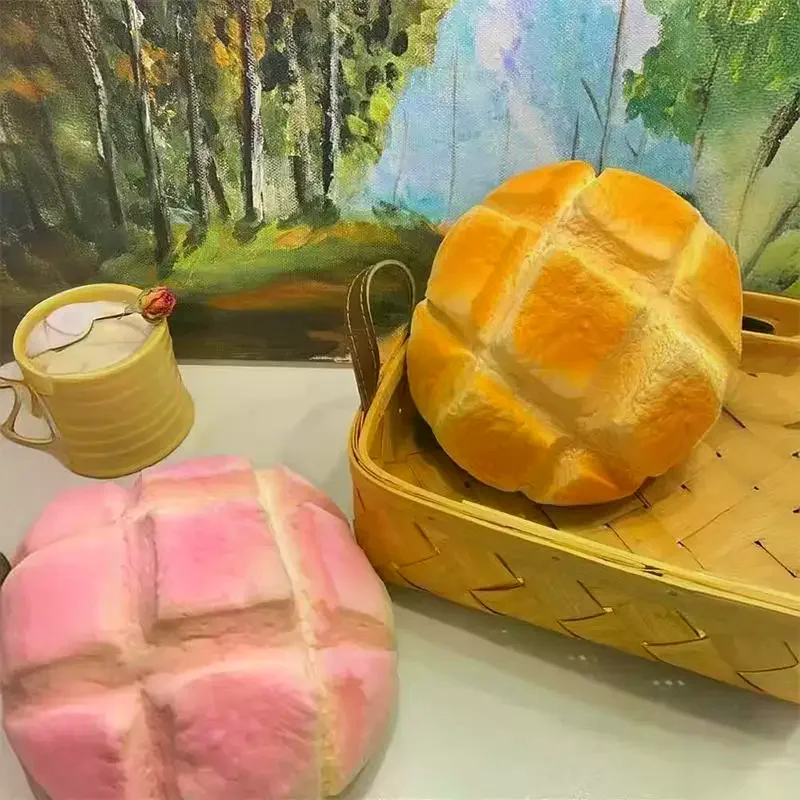 /GJ/High Quality Slow Rising Bread Oversized Pineapple Bun Stress Relief Toy Prank Decoration Unique Birthday Gift