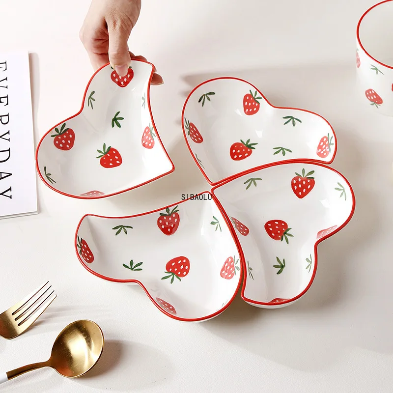 

4pcs Assorted Strawberry Cutlery Combination Creative Household Plate Set Dishes Assorted Plate Set Plate Family DinnerTableware