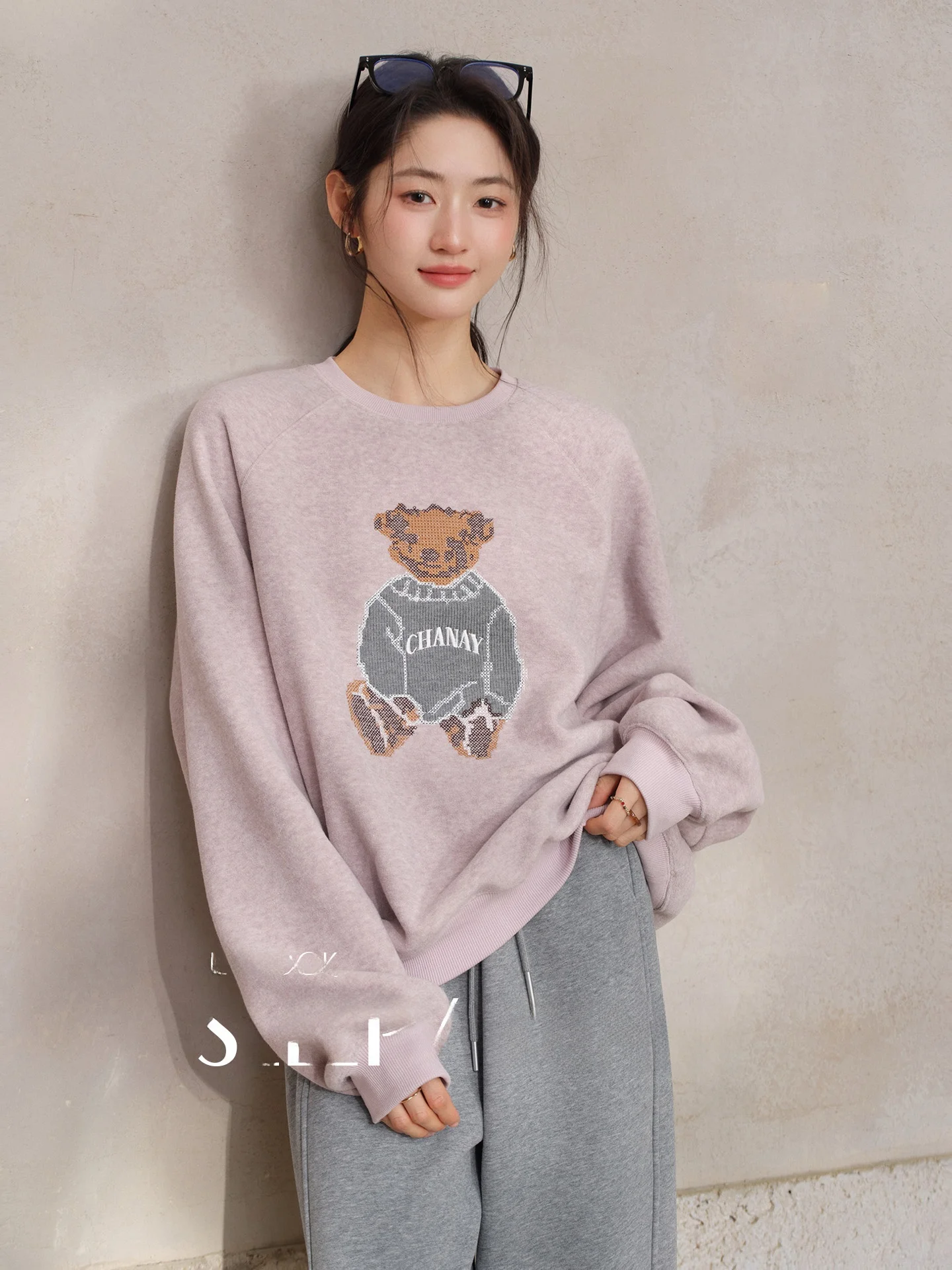 

Женская весенняя повседневная толстовка с вышивкой крестиком в виде зайчика и медведя, фиолетовая, с круглым вырезом на плечах