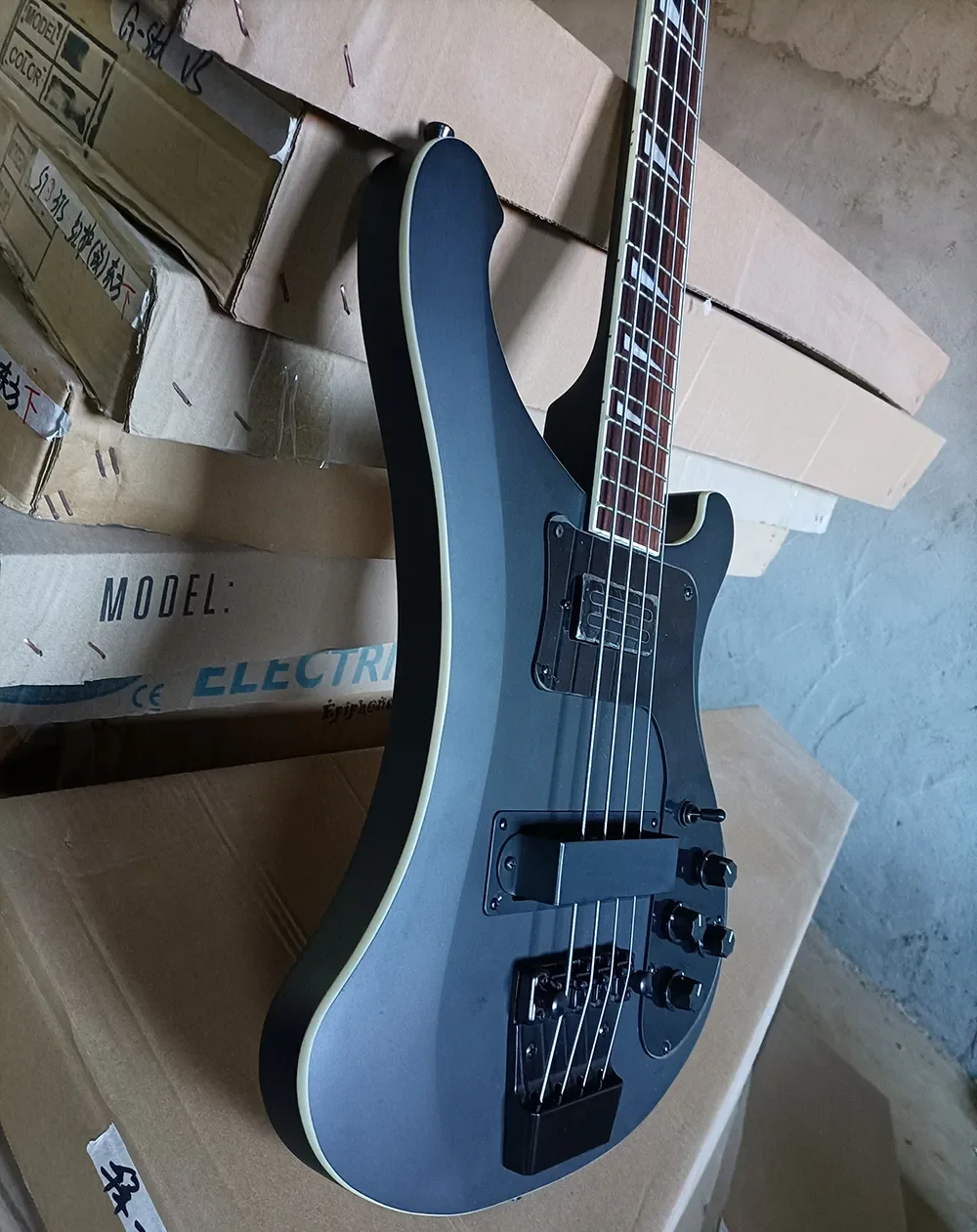 

customized-4 Strings Matte Electric Bass Guitar With Black Hardware Rosewood Fretboard