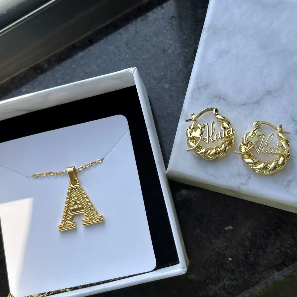 DUOYING Custom Baby Jewelry Set With Mini 18mm Earring Personalized Initial A-Z Letters Pendant Necklace For Kids Gift