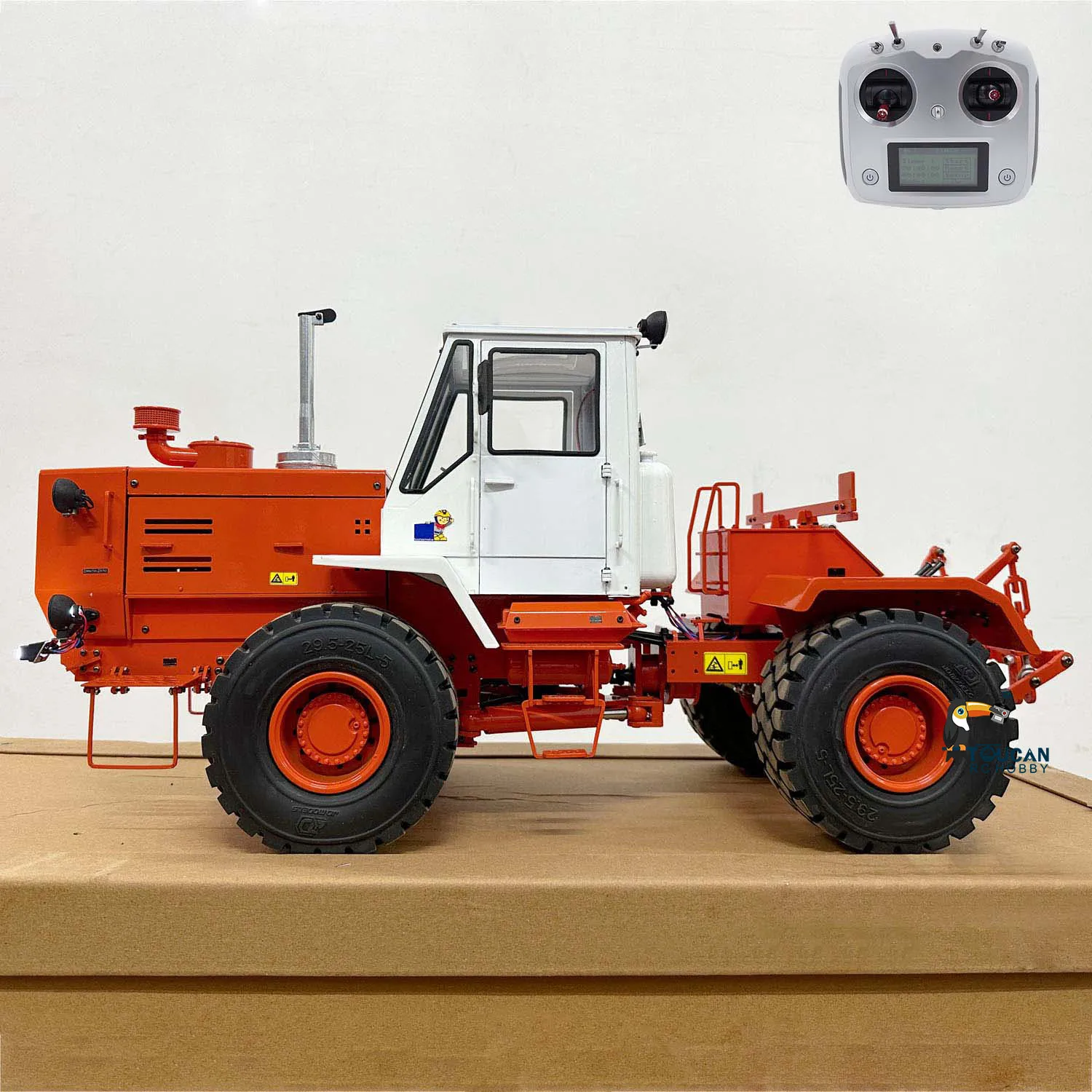 JZM T150K 1/12 RC Metall Hydraulischer Traktor Fernbedienung Landwirtschaftliche Lkw Gemalt Zusammengebautes Auto FlySky I6S Licht Sound ESC