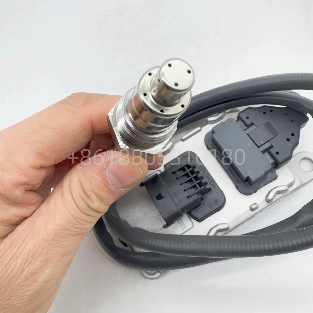 High Performance NOx Sensor 22827995 5WK97372 Suitable for VOLVO Trucks Automotive Emission Monitoring System