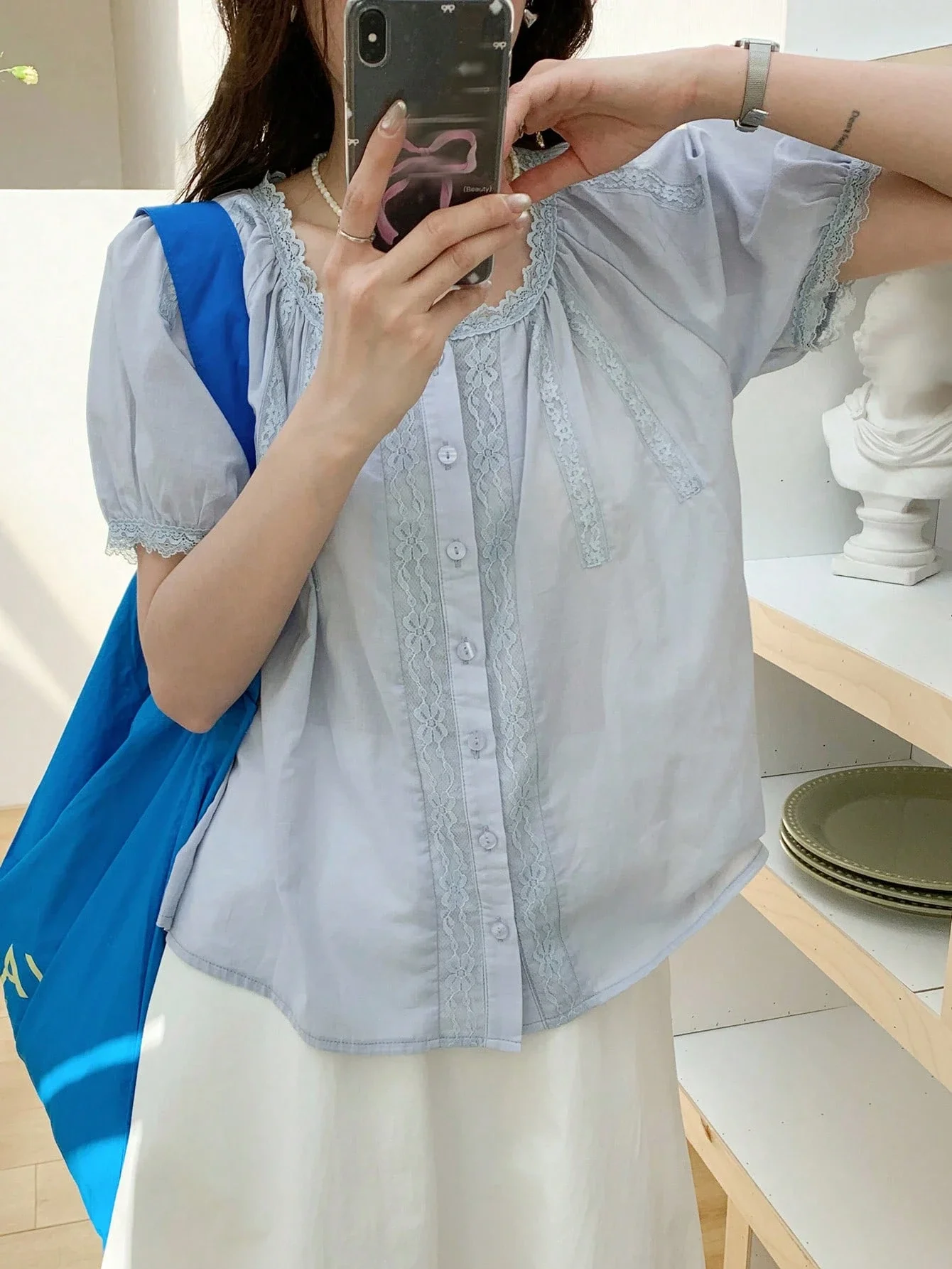 

Женская однотонная повседневная рубашка с кружевной отделкой и пышными рукавами, на одной пуговице