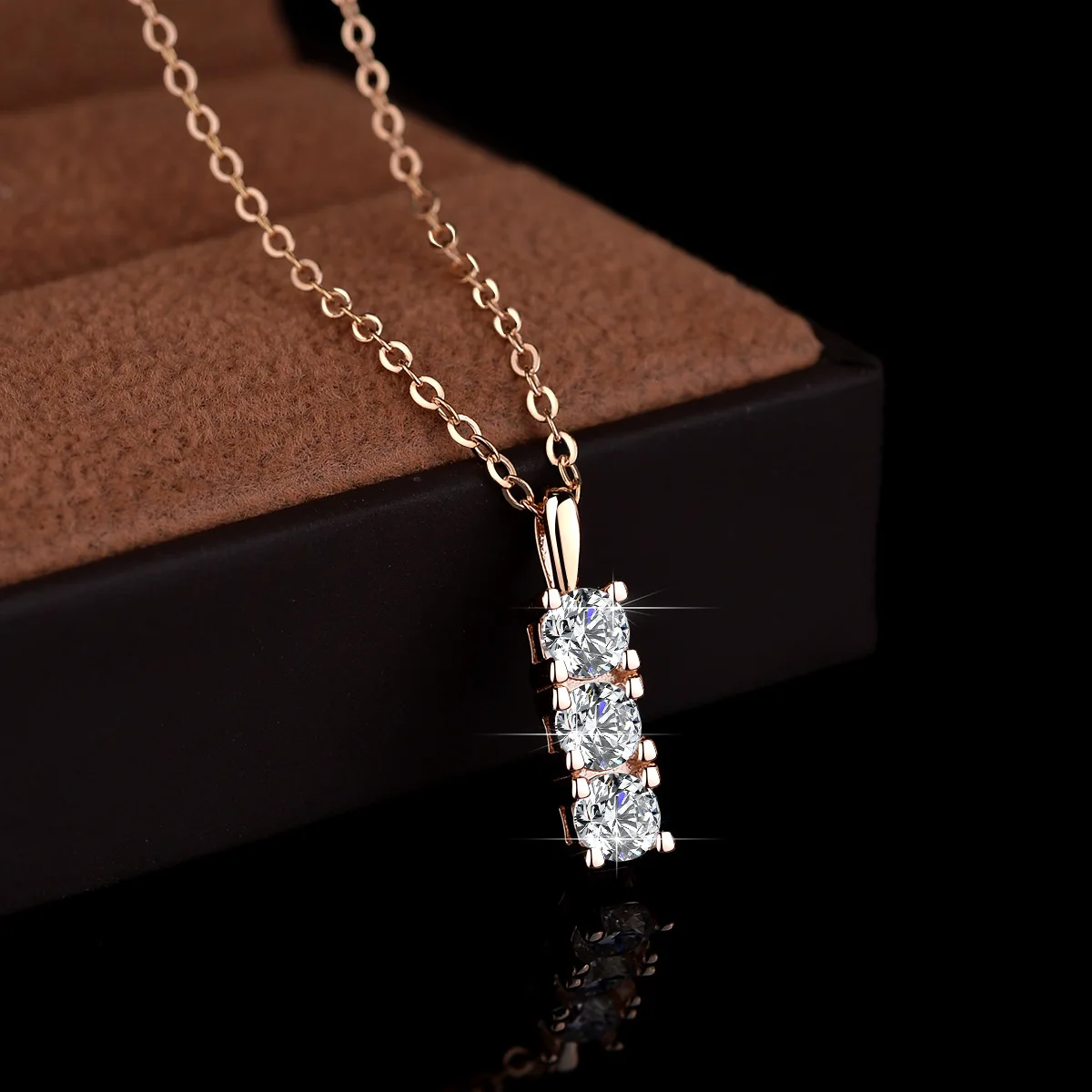 18K gold pendant moissanite ins necklace women's jewelry D color VVS1 diamond straight necklace pendant clavicle chain