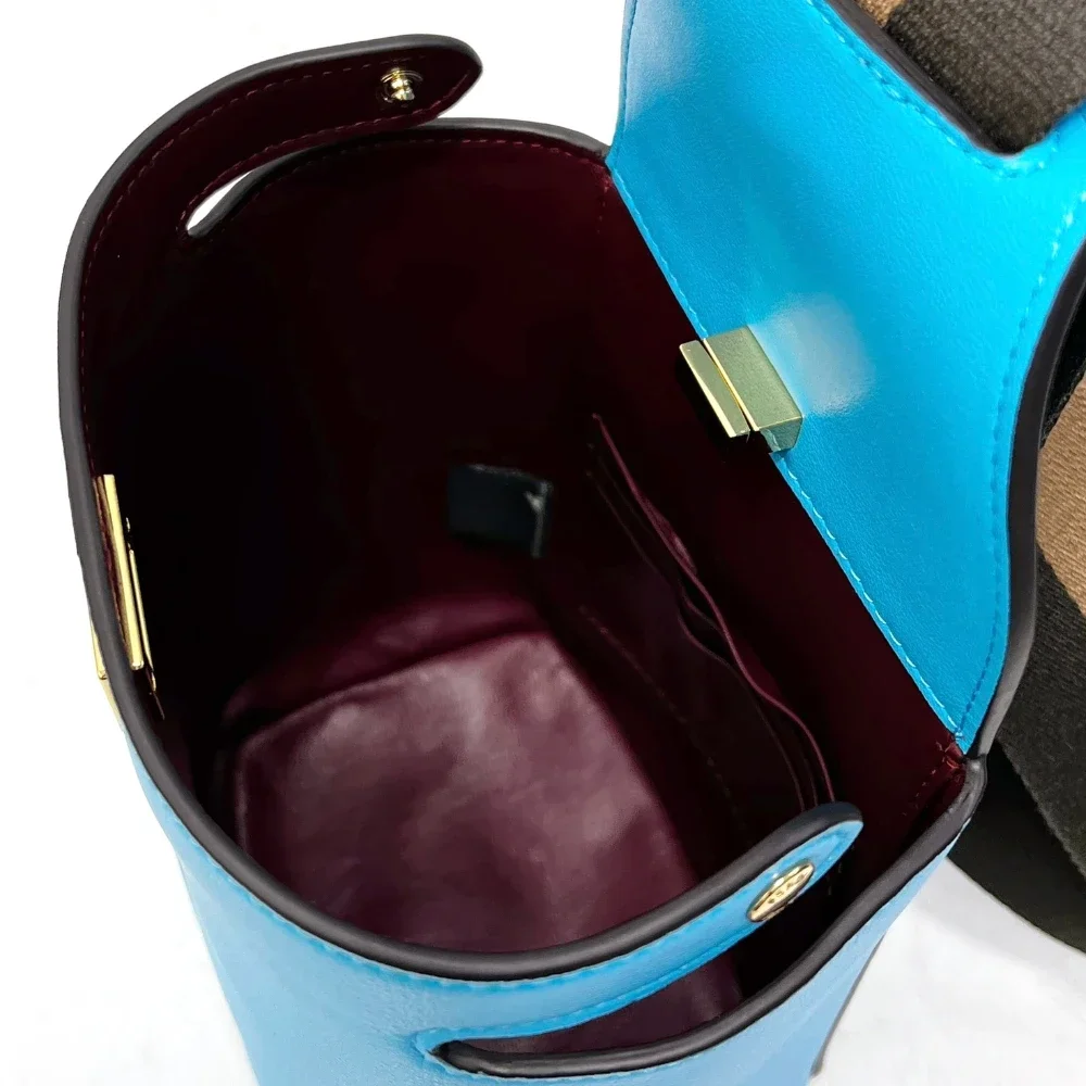 الفاخرة المرأة حقيبة بحزام العلامة التجارية الشهيرة الخصر حقيبة الذكور السفر في الهواء الطلق الرياضة مصمم على ظهره موضة الرجال النساء حقيبة يد 2025