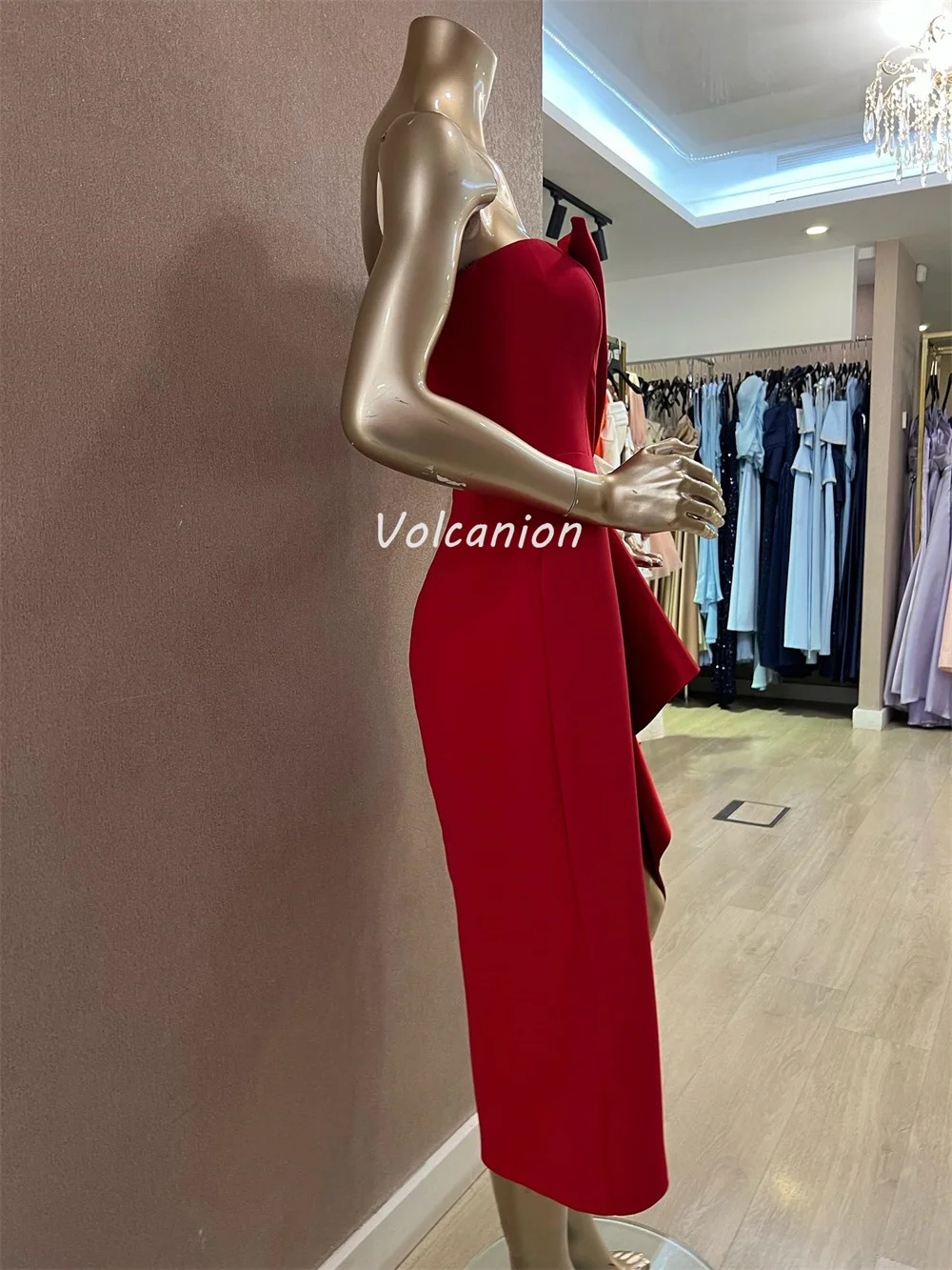 カスタマイズされた高品質の絶妙なシャルムーズリボンシャーリングストレートストラップレスハイロードレスオーダーメイドのオケージョンドレスサイズあり