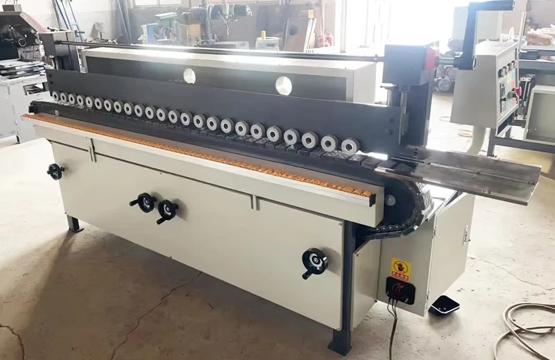 Woodworking vertical automatic side edging machine wooden belt edging machine numerical control door edge edging machine