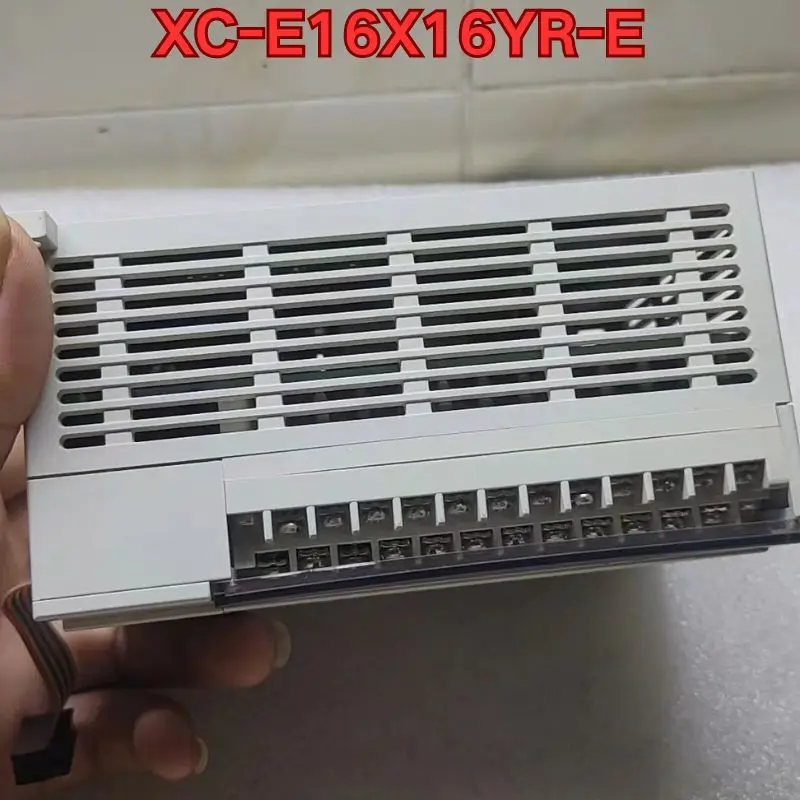 

Б/у модуль ПЛК XC-E16X16YR-E, функциональный тест нормальный. Последние цены на 2026 год.